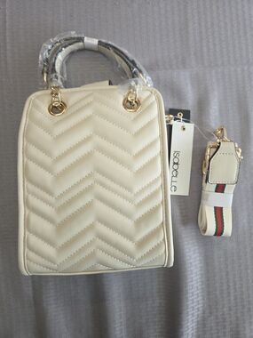 Isabelle Handbags Juno Crossbody